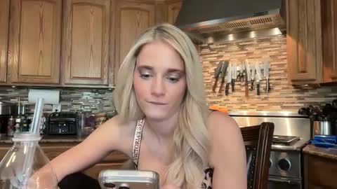 Snapshot of alexispaige06 chatting on 02/23/26, 11:13 alexispaige06 online show from 02/23/26, 11:13