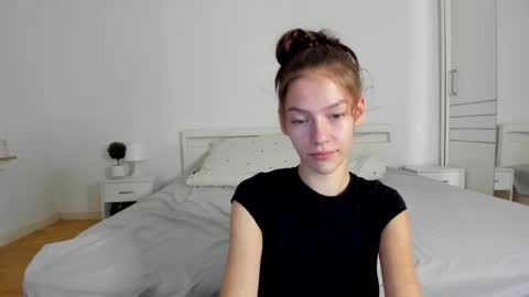 Snapshot of alexisyourdream chatting on 09/09/25, 03:55 Alex online show from 09/09/25, 03:55