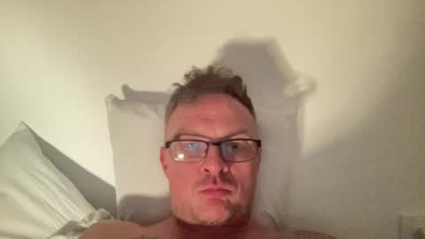 Snapshot of alexmale281 chatting on 01/11/25, 11:45 MrAM online show from 01/11/25, 11:45