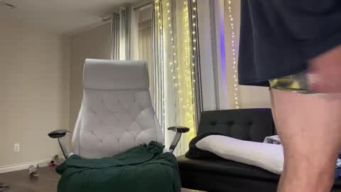 Alex Mann online show from 10/31/25, 05:03