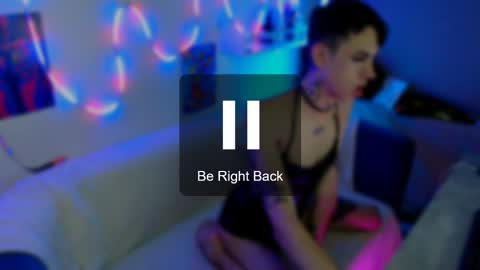 Snapshot of alexnaughty14 chatting on 11/21/25, 01:43 alexnaughty14 online show from 11/21/25, 01:43