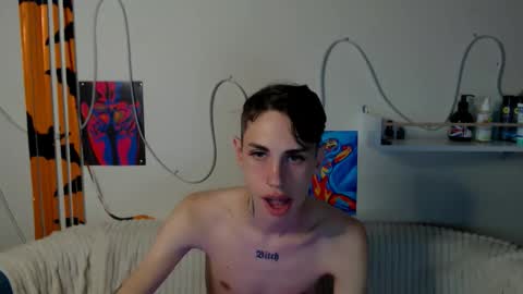 Snapshot of alexnaughty14 chatting on 11/23/25, 01:00 alexnaughty14 online show from 11/23/25, 01:00