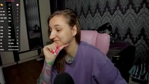 Snapshot of alexracc00n chatting on 01/31/25, 08:01 Alex online show from 01/31/25, 08:01