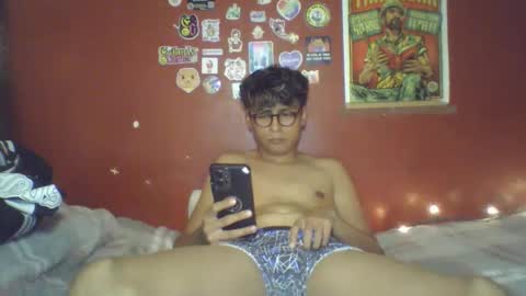 Snapshot of alexrive0 chatting on 11/26/25, 05:52 alexrive0 online show from 11/26/25, 05:52