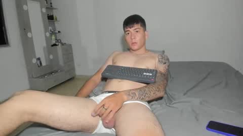 Snapshot of alexroom365 chatting on 10/23/25, 02:22 alexroom365 online show from 10/23/25, 02:22