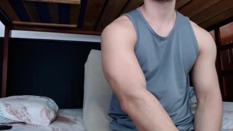 Snapshot of alexsb1998 chatting on 02/23/25, 05:12 alexsb1998 online show from 02/23/25, 05:12