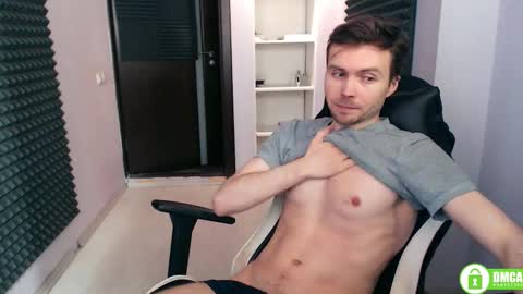 Snapshot of alexspilner chatting on 11/19/25, 02:17 Alex Spilner online show from 11/19/25, 02:17