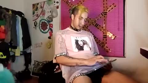 Snapshot of alexstrangerlove chatting on 10/26/25, 03:12 Jhonny online show from 10/26/25, 03:12