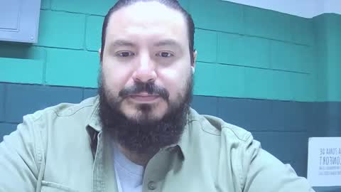 Snapshot of alextambet chatting on 02/26/25, 12:47 alextambet online show from 02/26/25, 12:47