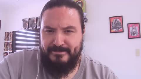 Snapshot of alextambet chatting on 02/28/25, 06:52 alextambet online show from 02/28/25, 06:52