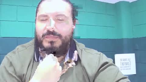 Snapshot of alextambet chatting on 03/04/25, 01:38 alextambet online show from 03/04/25, 01:38