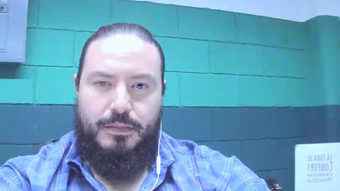 Snapshot of alextambet chatting on 10/06/25, 01:08 alextambet online show from 10/06/25, 01:08