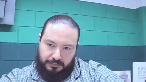 Snapshot of alextambet chatting on 11/24/25, 01:00 alextambet online show from 11/24/25, 01:00