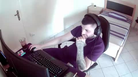Snapshot of alexthepro00 chatting on 06/14/26, 10:17 alexthepro00 online show from 06/14/26, 10:17