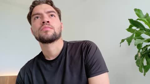 Alex online show from 12/04/25, 08:39