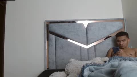 alex y luisa online show from 09/08/25, 04:17