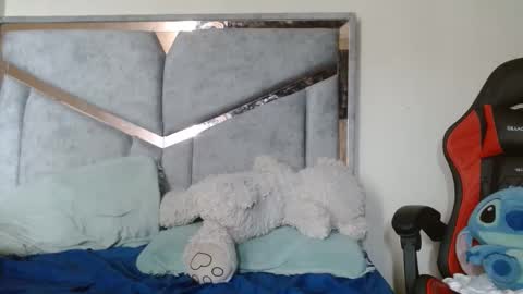 alex y luisa online show from 04/04/26, 03:53