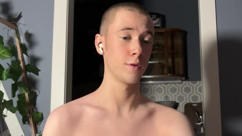 Snapshot of alexwos chatting on 12/06/24, 11:57 Alex online show from 12/06/24, 11:57