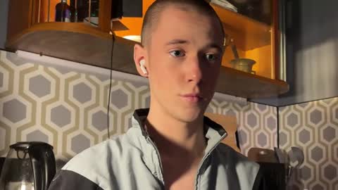 Snapshot of alexwos chatting on 12/14/24, 10:18 Alex online show from 12/14/24, 10:18