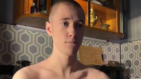 Snapshot of alexwos chatting on 12/18/24, 12:54 Alex online show from 12/18/24, 12:54