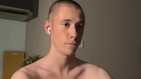 Snapshot of alexwos chatting on 01/08/25, 09:10 Alex online show from 01/08/25, 09:10