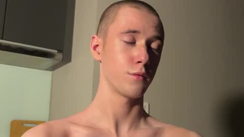 Snapshot of alexwos chatting on 01/12/25, 05:22 Alex online show from 01/12/25, 05:22