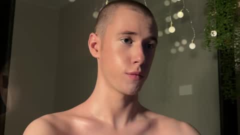 Snapshot of alexwos chatting on 02/06/25, 08:23 Alex online show from 02/06/25, 08:23