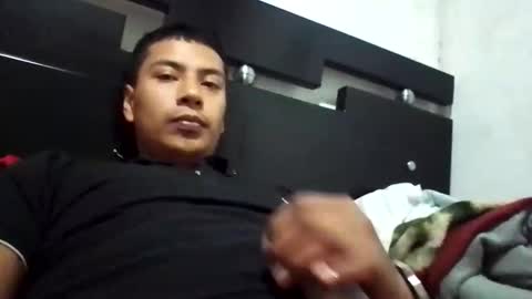 Snapshot of alexx669 chatting on 10/15/25, 06:41 alexx669 online show from 10/15/25, 06:41