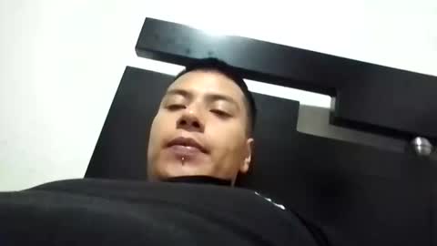 Snapshot of alexx669 chatting on 11/10/25, 03:05 alexx669 online show from 11/10/25, 03:05