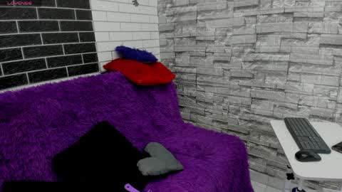 Alexxa Marquez online show from 04/07/26, 08:31