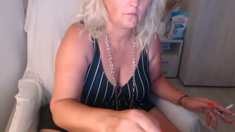 Snapshot of alexxa_mistress chatting on 08/06/26, 01:40 Jhoa online show from 08/06/26, 01:40