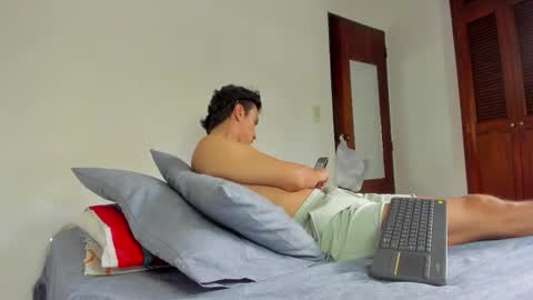 Alexxander Hall online show from 12/13/25, 07:53