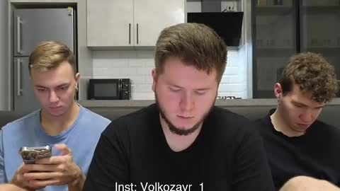 Snapshot of alexxx_d chatting on 01/14/26, 08:47 AlexDimaIgor online show from 01/14/26, 08:47