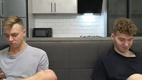 Snapshot of alexxx_d chatting on 01/31/26, 08:07 AlexDimaIgor online show from 01/31/26, 08:07