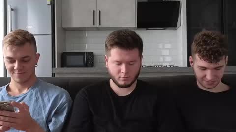 Snapshot of alexxx_d chatting on 02/04/26, 09:15 AlexDimaIgor online show from 02/04/26, 09:15