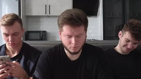 Snapshot of alexxx_d chatting on 02/18/26, 09:16 AlexDimaIgor online show from 02/18/26, 09:16