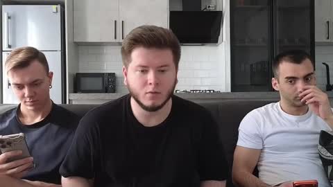 Snapshot of alexxx_d chatting on 02/20/26, 08:16 AlexDimaIgor online show from 02/20/26, 08:16