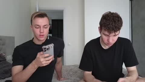 Snapshot of alexxx_d chatting on 02/27/26, 08:47 AlexDimaIgor online show from 02/27/26, 08:47