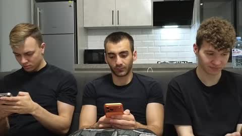 Snapshot of alexxx_d chatting on 02/28/26, 05:25 AlexDimaIgor online show from 02/28/26, 05:25