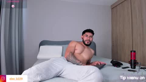 Alex   freelance model  instagram alex b229 online show from 09/09/25, 10:09