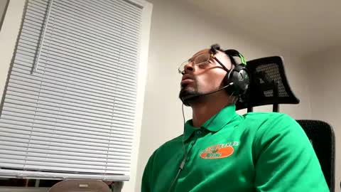 Snapshot of alfapipe23 chatting on 10/11/25, 04:01 alfapipe23 online show from 10/11/25, 04:01