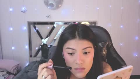 Carolina Join The Fan Club  online show from 11/20/25, 12:55