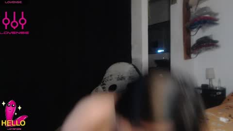 Snapshot of alguien_mas01 chatting on 07/07/26, 04:04 cami online show from 07/07/26, 04:04