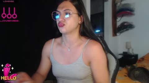 Snapshot of alguien_mas01 chatting on 07/10/26, 09:23 cami online show from 07/10/26, 09:23