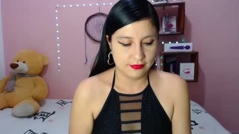 Snapshot of ali_squirt chatting on 02/24/25, 10:03 alixia online show from 02/24/25, 10:03