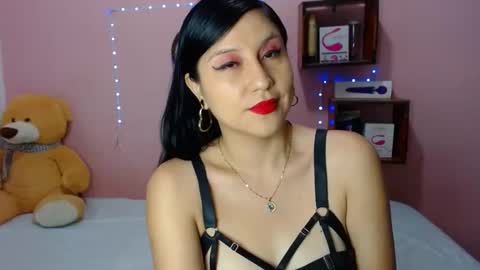 Snapshot of ali_squirt chatting on 11/04/25, 10:53 alixia online show from 11/04/25, 10:53