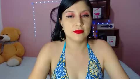 Snapshot of ali_squirt chatting on 11/18/25, 11:15 alixia online show from 11/18/25, 11:15