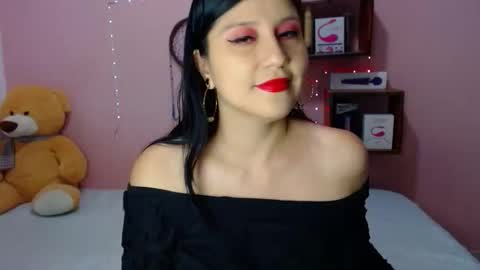 Snapshot of ali_squirt chatting on 11/27/25, 09:39 alixia online show from 11/27/25, 09:39