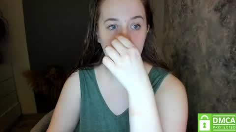 Snapshot of aliaa_ chatting on 06/22/26, 01:51 aliaa_ online show from 06/22/26, 01:51