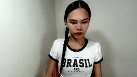 Snapshot of aliahadams chatting on 11/11/25, 02:17 ALIAH online show from 11/11/25, 02:17